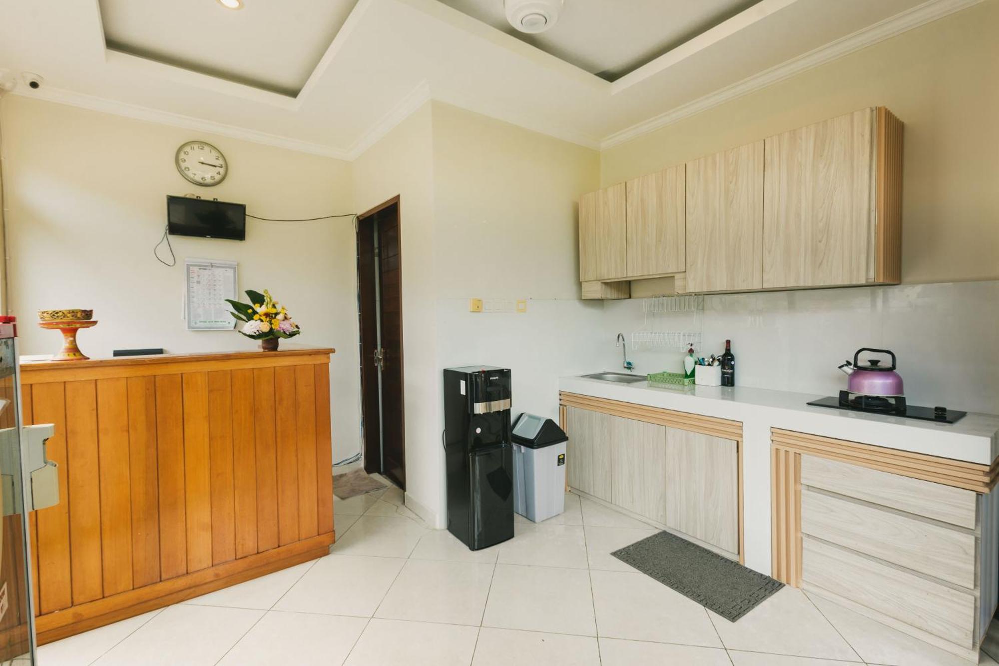 Happy Devi Guesthouse Canggu Esterno foto