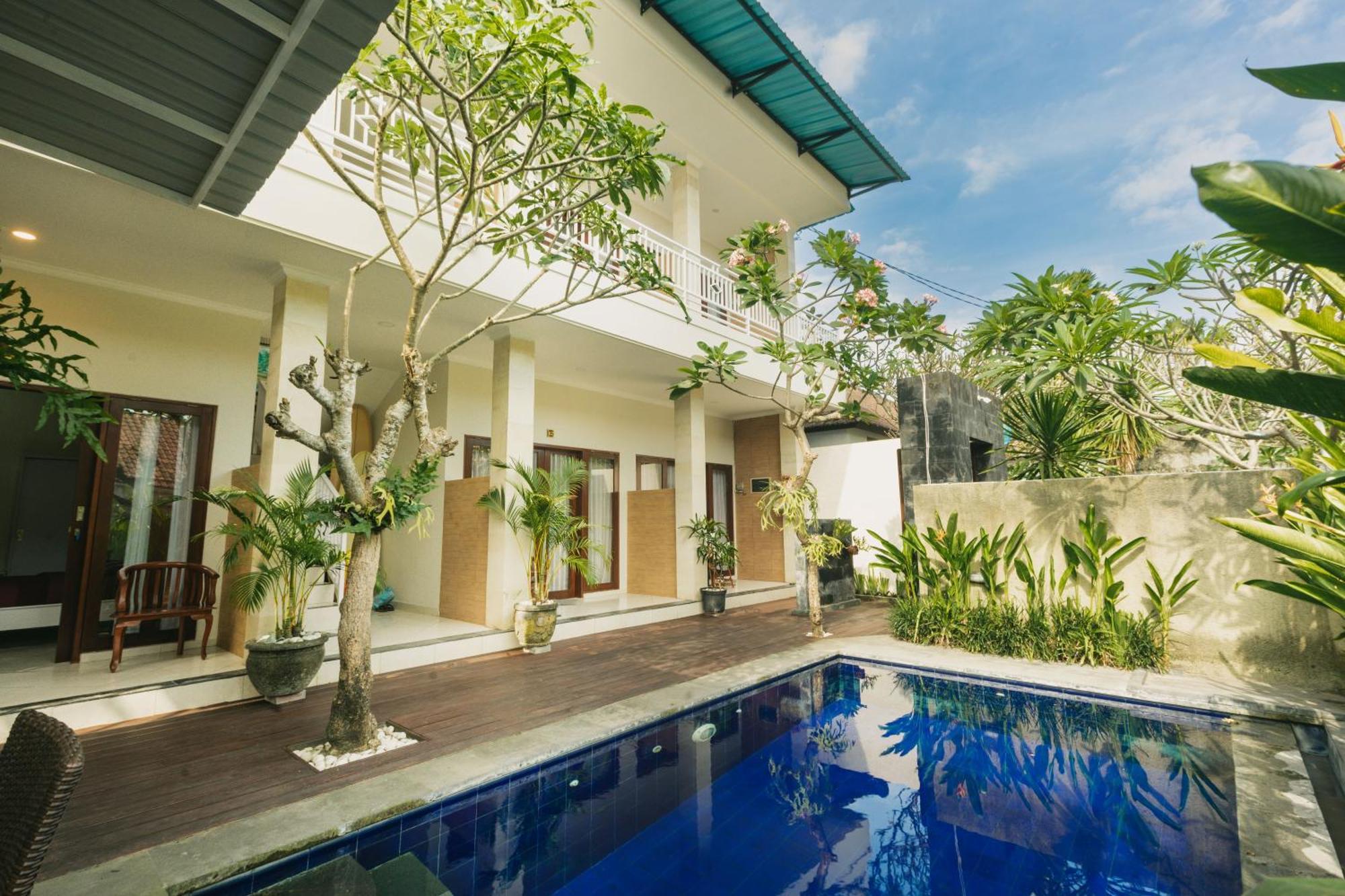 Happy Devi Guesthouse Canggu Esterno foto