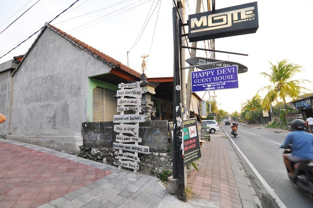 Happy Devi Guesthouse Canggu Esterno foto